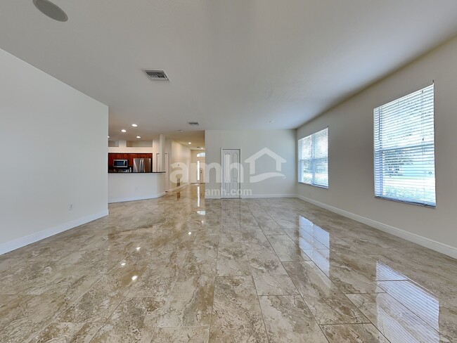 Foto del edificio - 802 Lesa Glen Pl