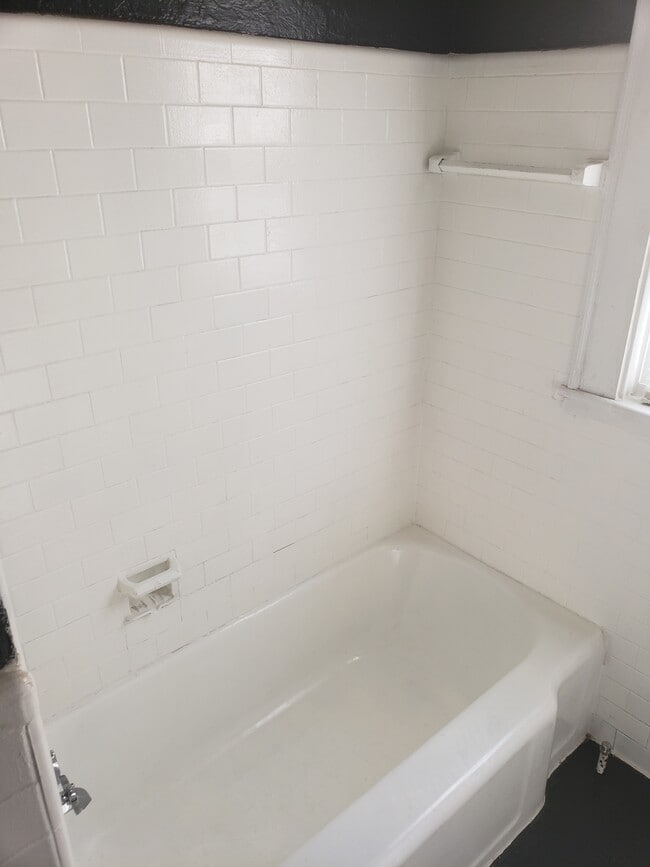 bathroom - 509 Maryland Ave
