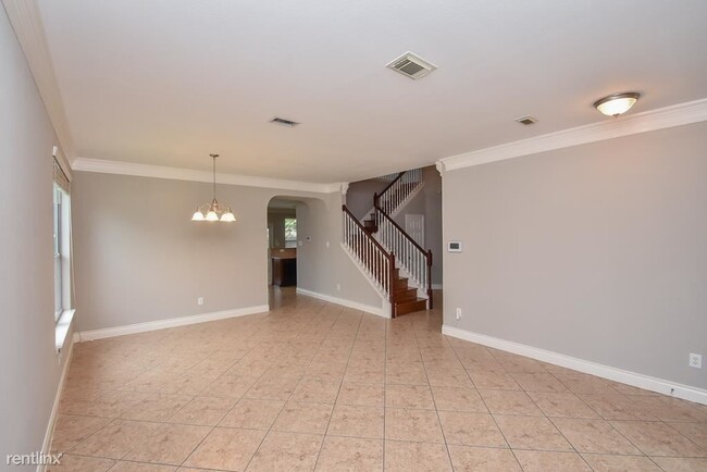 Building Photo - 29615 Legends Green Dr