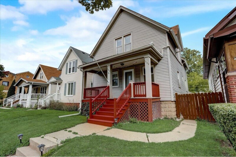 Foto principal - 1520 S 73rd St