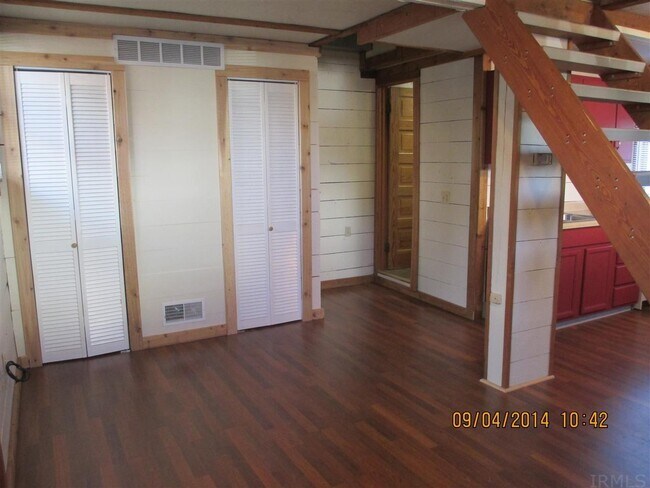 Building Photo - 515 S Fess Ave