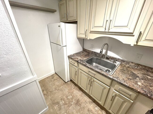Foto del edificio - Updated 2-Bedroom Condo in Prime South Kihei Location in Keonekai Villages