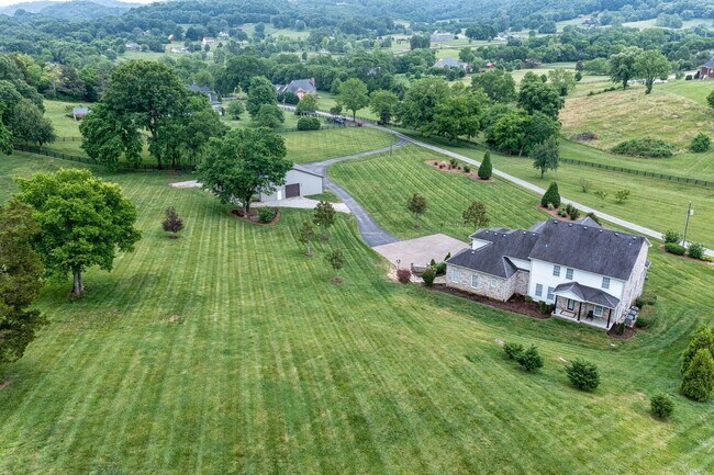 Building Photo - 1720 Joe Pope Rd