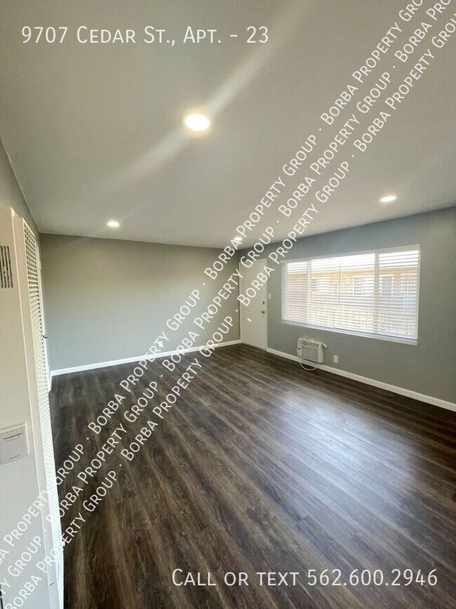 Foto del edificio - 9707 Cedar St
