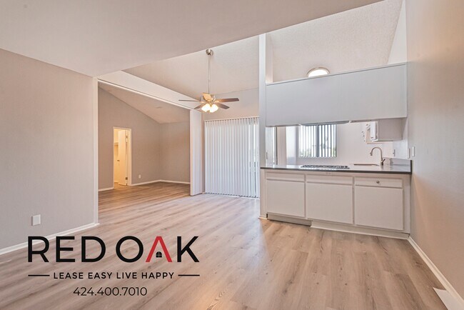 Foto del edificio - 8614 Woodley Ave