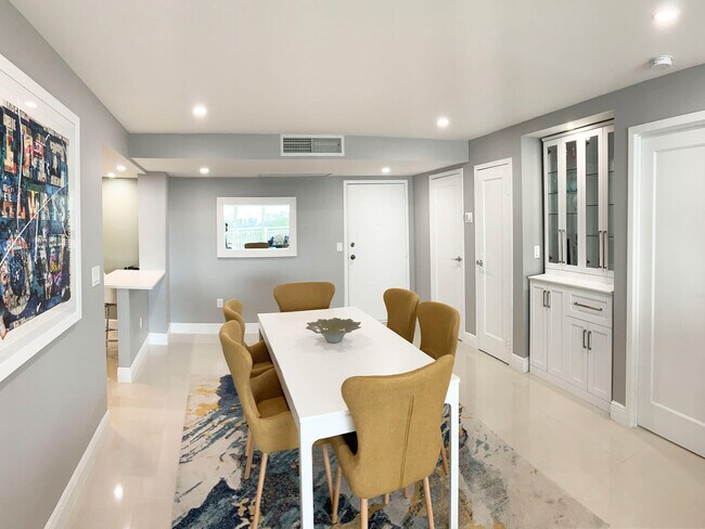 Building Photo - 3546 S Ocean Blvd