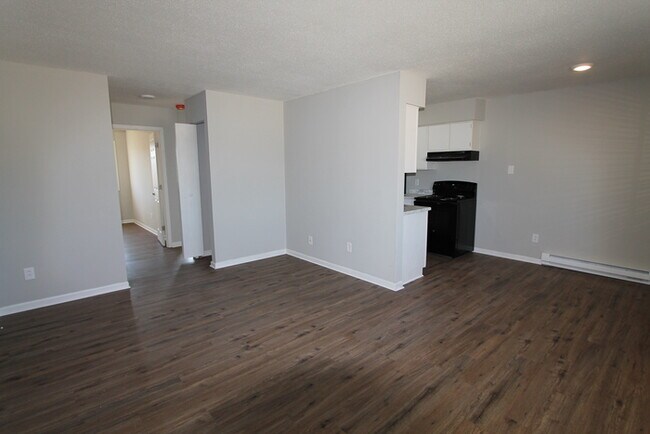 Building Photo - Welcome home!
