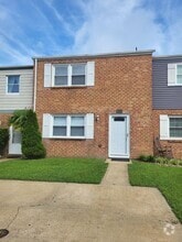 Building Photo - 423 Burr Oak Ct