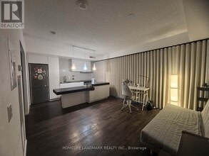 Building Photo - 101 Charles St E