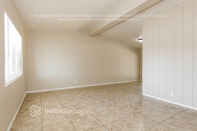 Building Photo - 3220 E Monte Vista Rd