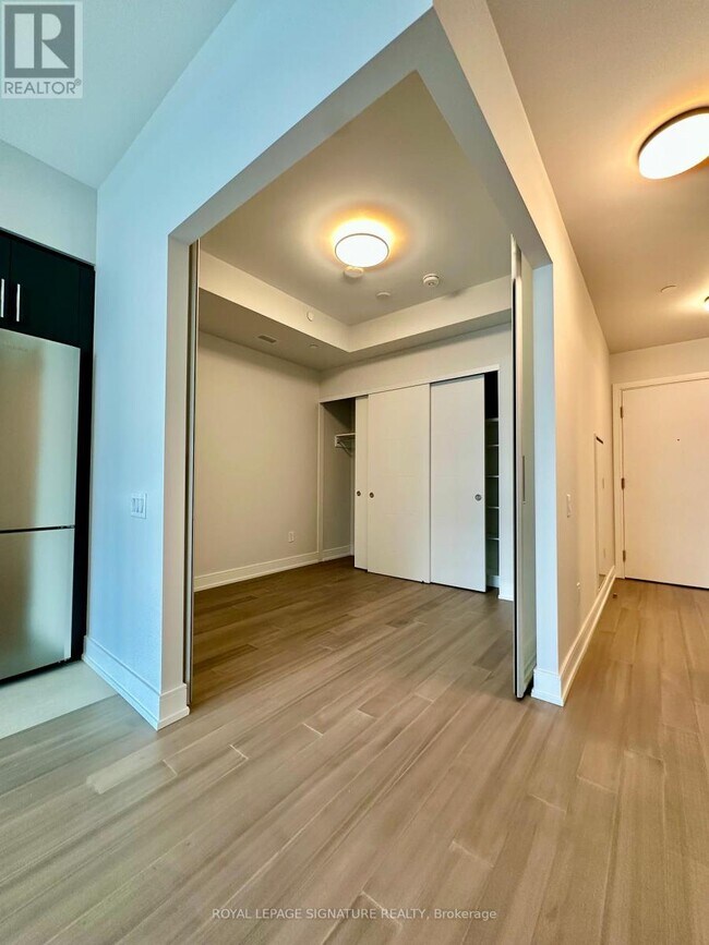 Photo du bâtiment - 664-664 Spadina Ave.