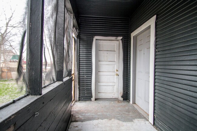 Foto del edificio - 1727 Nolan St