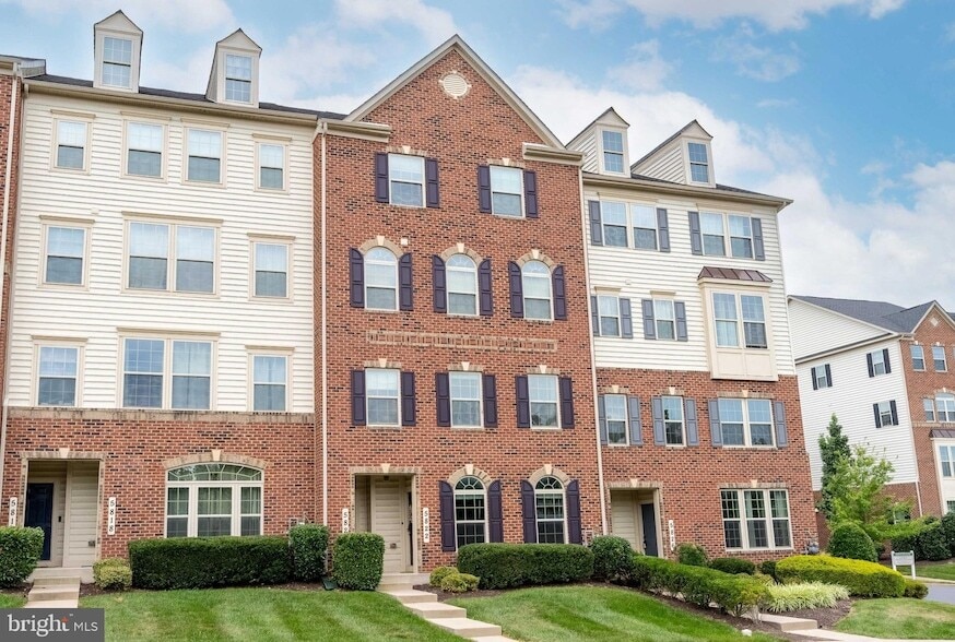 Foto principal - 5822 Oakdale Vlg Rd