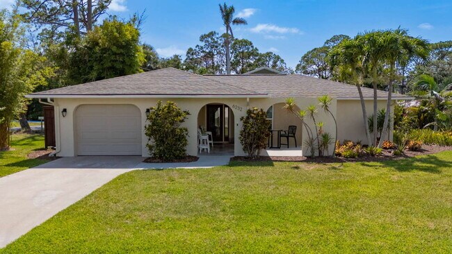 Building Photo - Luxury Seasonal Furnished Rental "Charming...