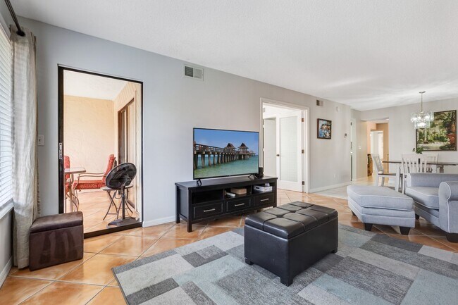 Building Photo - ** PALM RIVER ** 2 BED / 2 BATH - CONDO - NORTH NAPLES - TURNKEY - ANNUAL OR SHORT TERM RENTAL