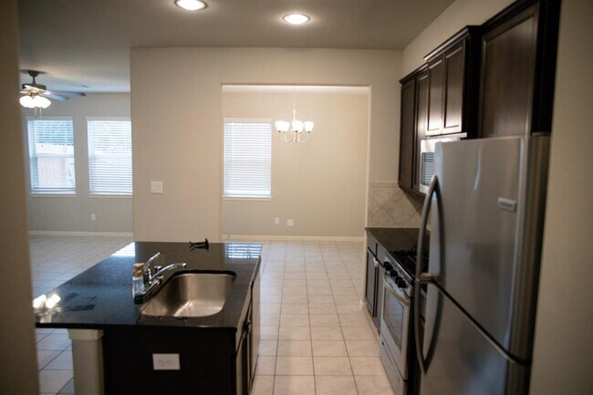 Building Photo - 3538 Terreno Vista Blvd