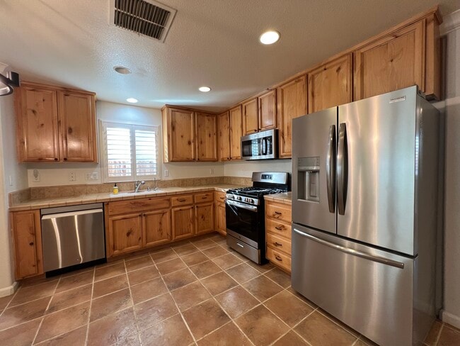 Foto del edificio - 1514 Loon Lake St