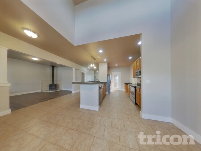 Foto del edificio - 1910 Mahogany Way