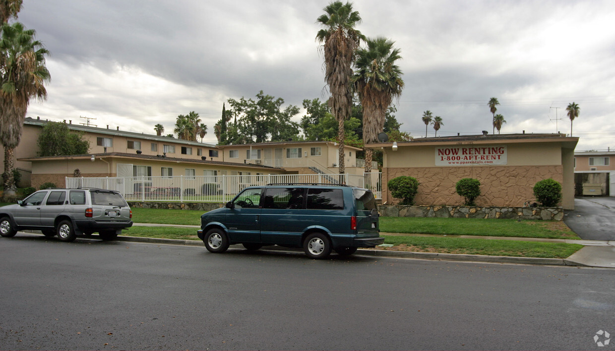 Foto del edificio - Loma Vista Apts