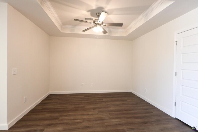 Building Photo - 601 Castle Ct