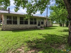 Building Photo - 199 Apache Springs Rd
