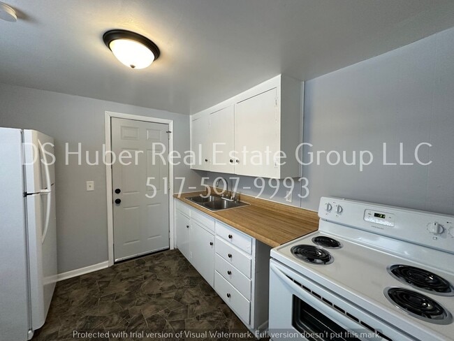 Foto del edificio - 440 Community St