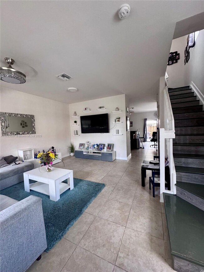 Foto del edificio - 3204 SE 5th St