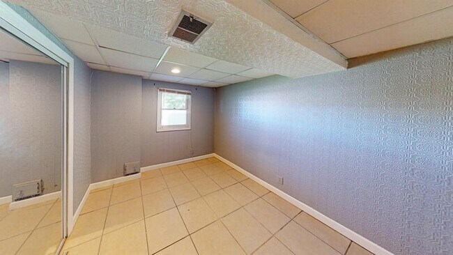 Building Photo - 7001 N Stoddard Ave