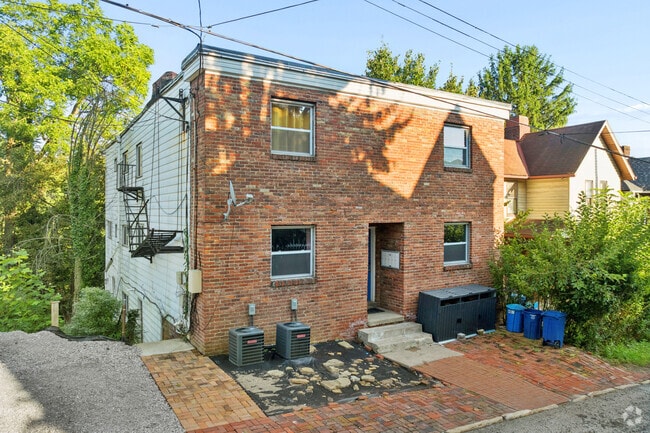 Building Photo - 3932 Vinceton St.