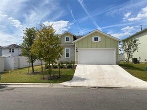 Building Photo - 194 Heritage Ml Trl
