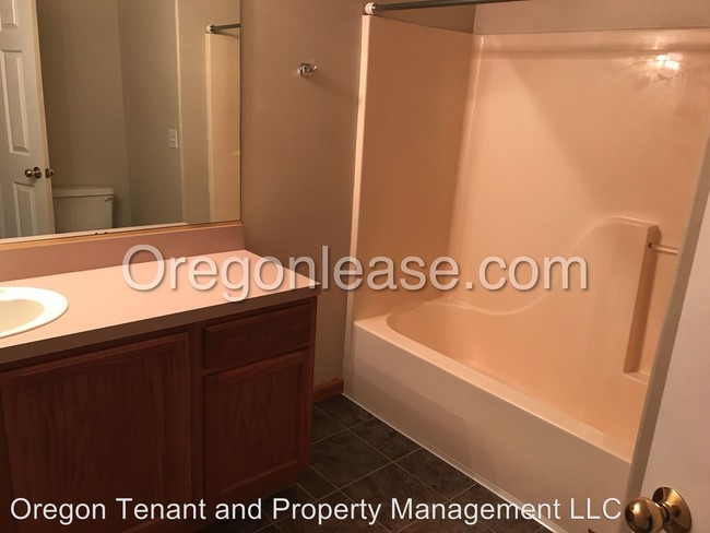 Foto del edificio - 3 br, 2.5 bath House - 3725 Westleigh st