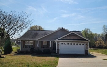 Building Photo - 123 Fox Hollow Ct