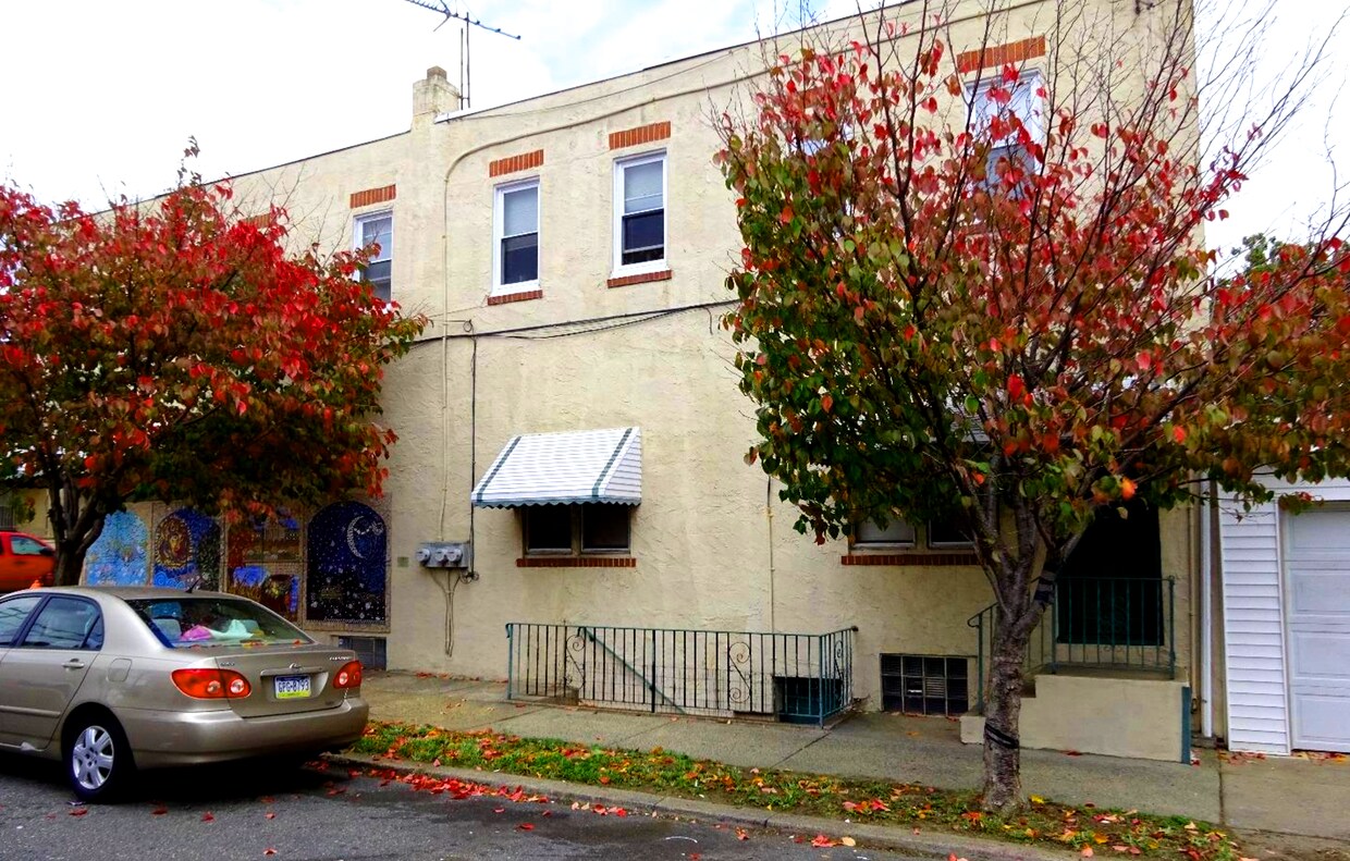 7143 Edmund St Unit 2R, Philadelphia, PA 19135 Room for Rent in