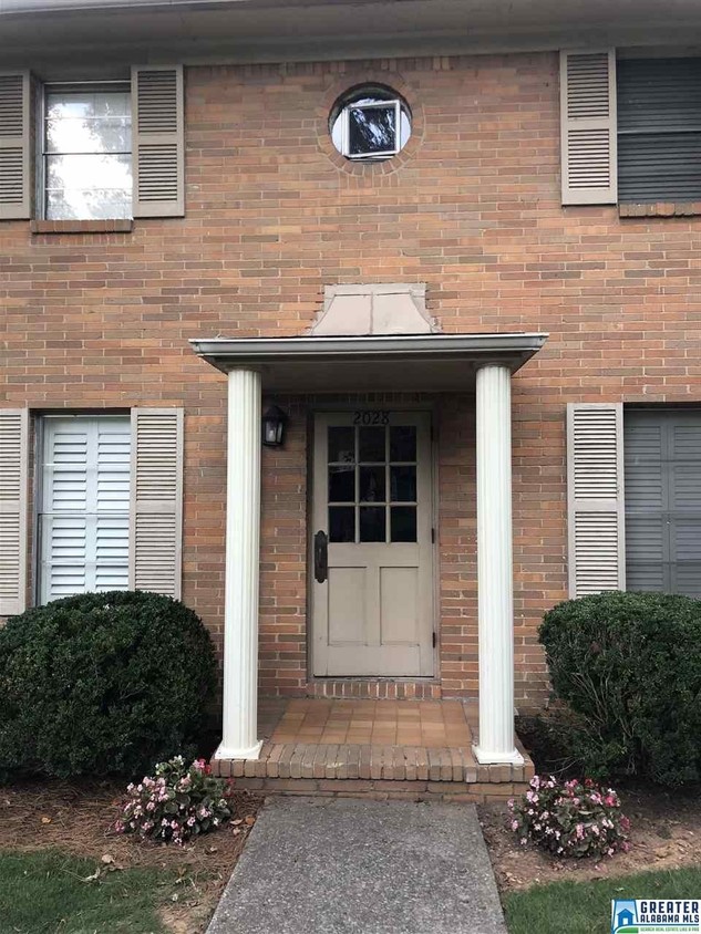 Foto principal - 2028 Lancaster Rd