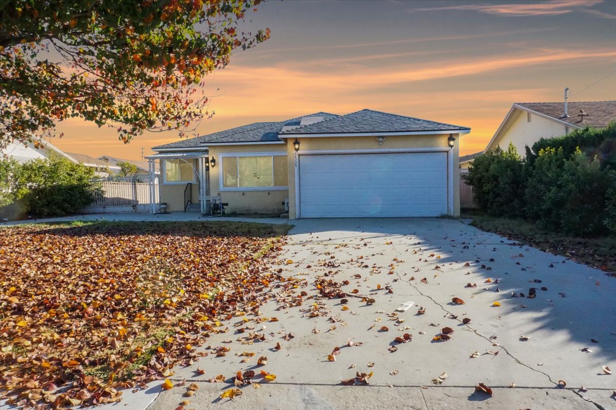 Foto principal - 12535 Ross Ave