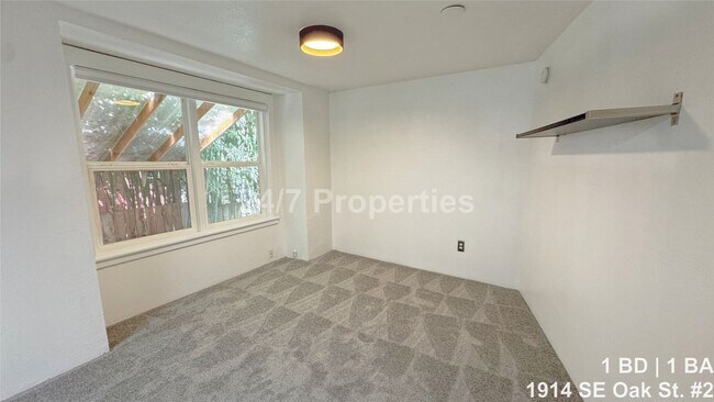 Foto del edificio - Classic 1 BD | 1 BA Duplex Unit - Buckman