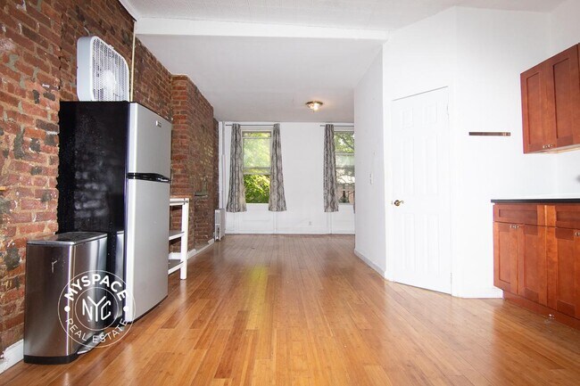 Foto del edificio - 189 Bedford Ave
