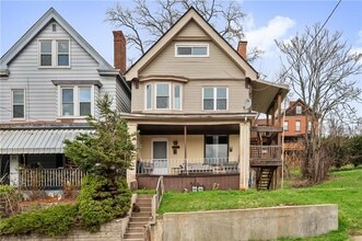 Building Photo - 823 Lilac St