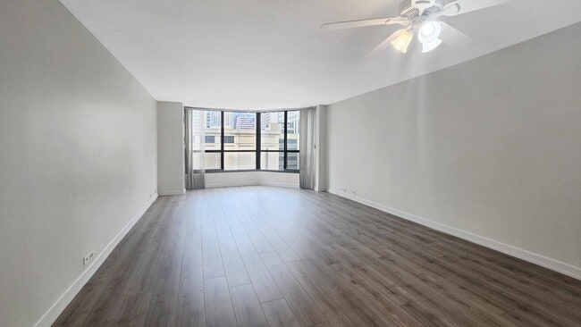 Building Photo - 405 N Wabash Ave