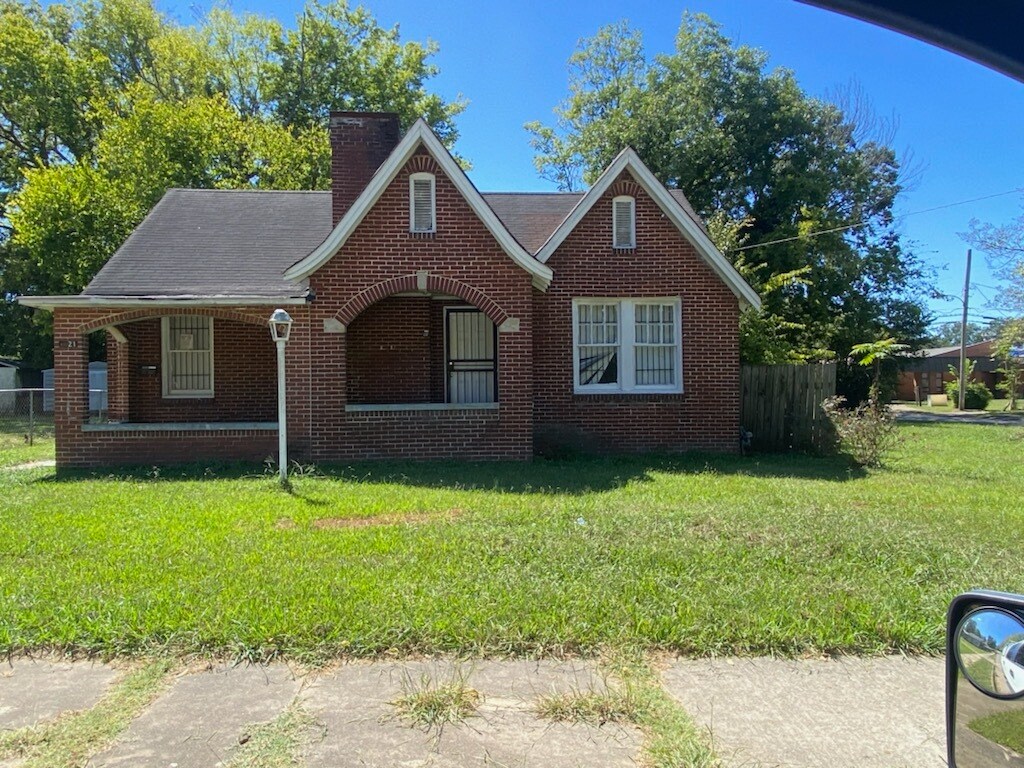 Primary Photo - 1321 Thomason Ave