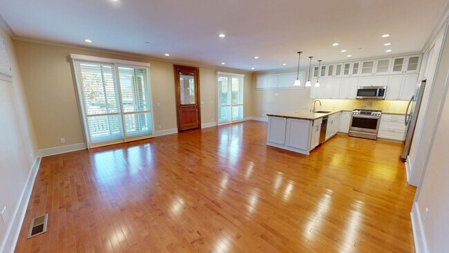 Foto del edificio - 244-248 B Ave