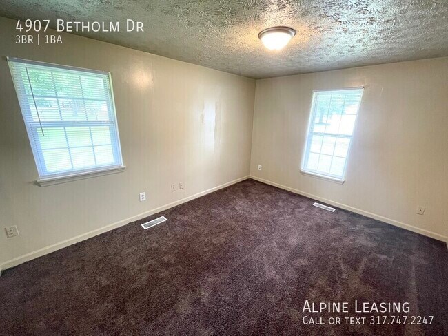 Foto del edificio - 4907 Betholm Dr