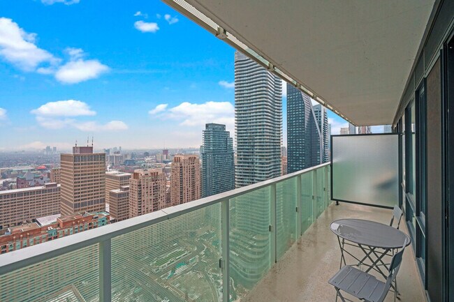 Photo du bâtiment - 501 Yonge St