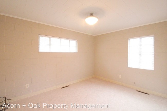 Building Photo - 2 br, 1 bath House - 3711 Crabtree Avenue