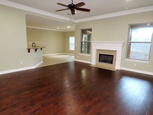 Building Photo - Whitehouse ISD - Stunning 4 Bedroom, 3 Bat...