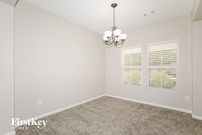 Building Photo - 1610 Shire Village Dr