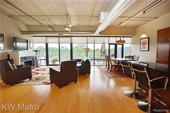 Foto del edificio - 101 Curry Ave