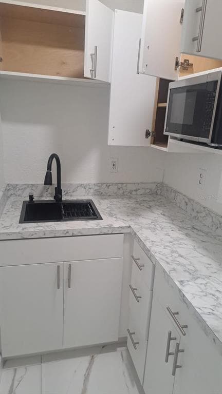 Building Photo - 1405 W Rambla St