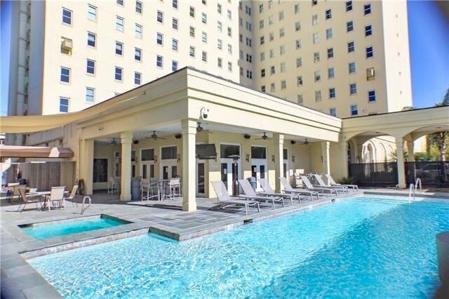 Foto del edificio - 1205 Saint Charles Ave