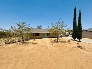 Building Photo - 58278 Del Mar St